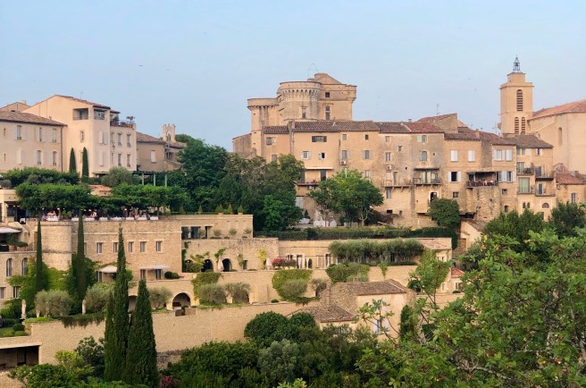 Provence - Em primeiro plano, o hotel La Bastide
